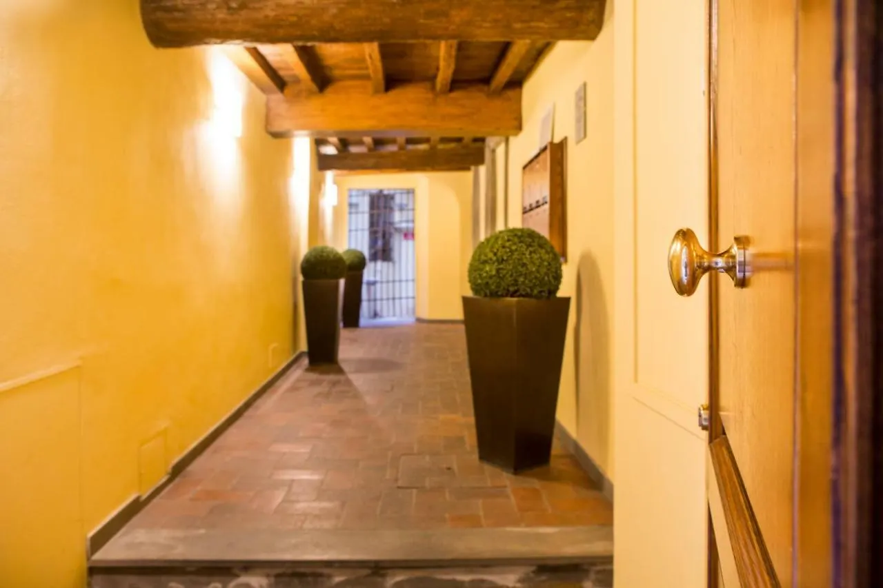 Art Apartment Vicolo Del Panico Florence