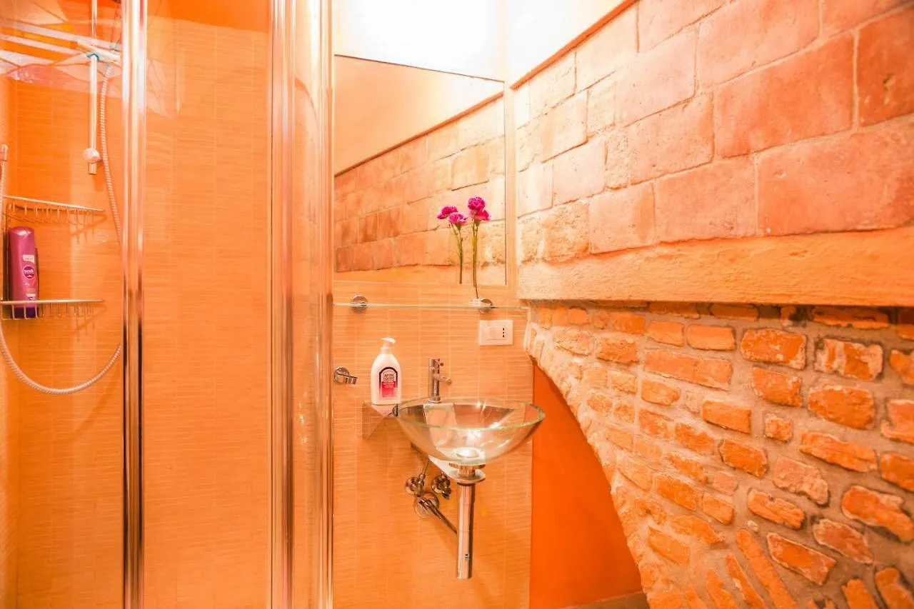 Art Apartment Vicolo Del Panico Florence Italy